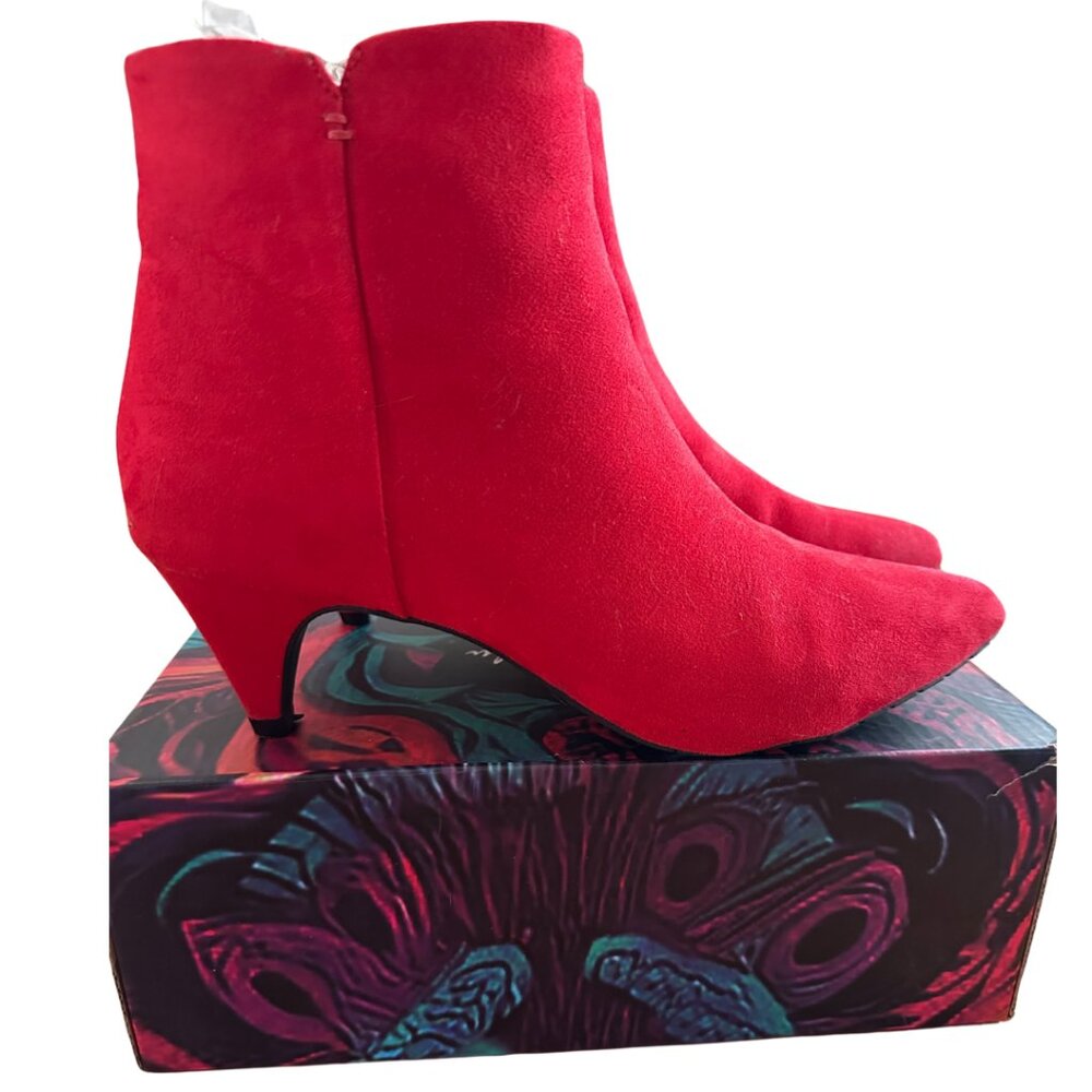 LIKE NEW Kenneth Cole Reaction Booties 8M Red